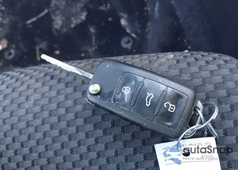 2013 Volkswagen Passat S z USA, uszkodzony, nr VIN 1VWAP7A36DC082920